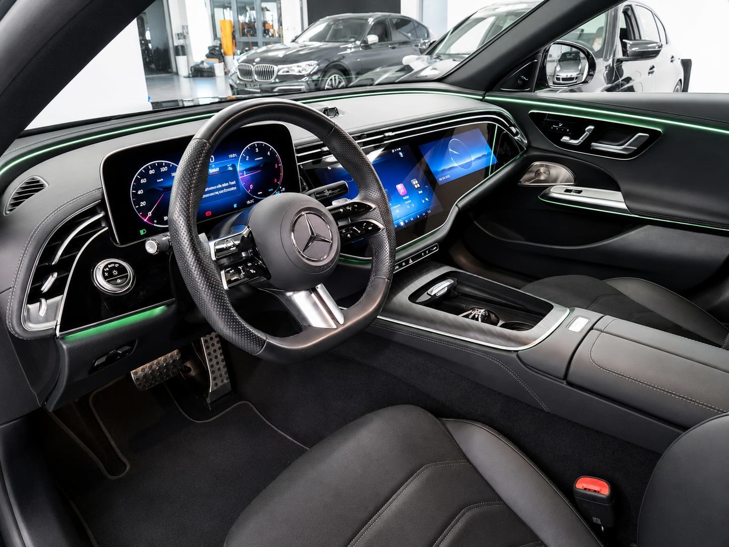 MERCEDES-BENZ E 220 d AMG Line *Fullscreen-Display* *Top Aus, Diesel, Occasion / Gebraucht, Automatik - 7