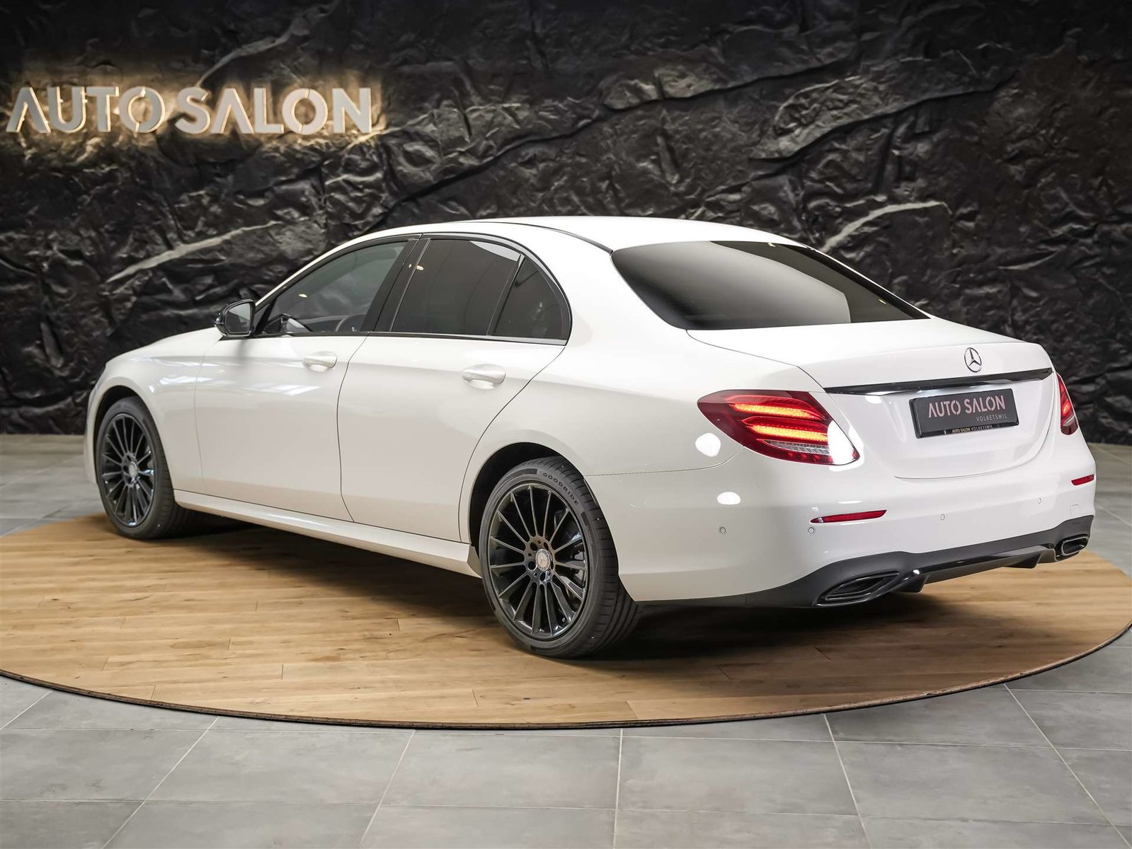 MERCEDES-BENZ E 220 d AMG Line 9G-Tronic *CH-Auto*, Diesel, Occasion / Gebraucht, Automatik - 4