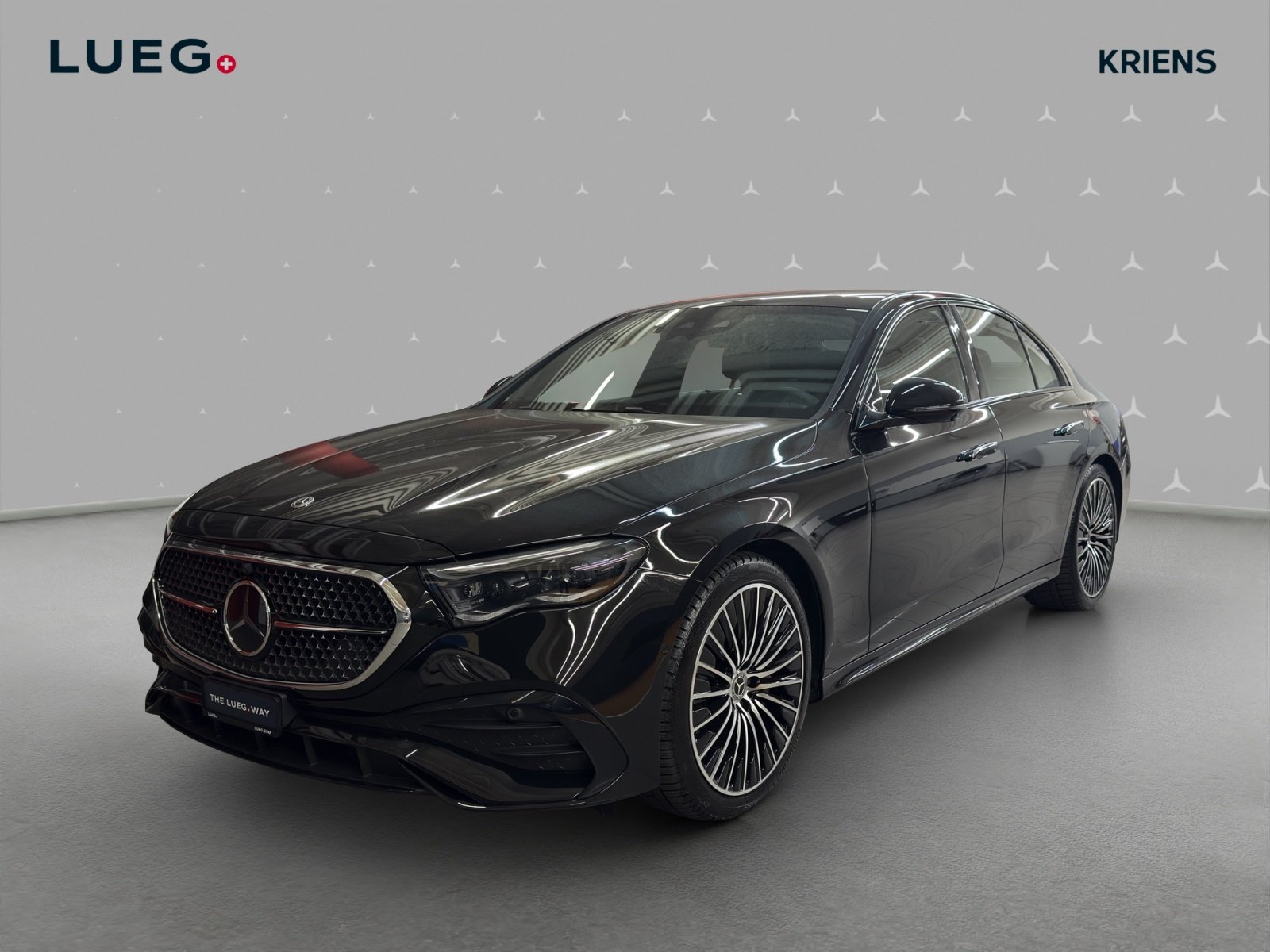MERCEDES-BENZ E 220 d 4M - AMG / DISTRONIC / 360 Grad Kamera