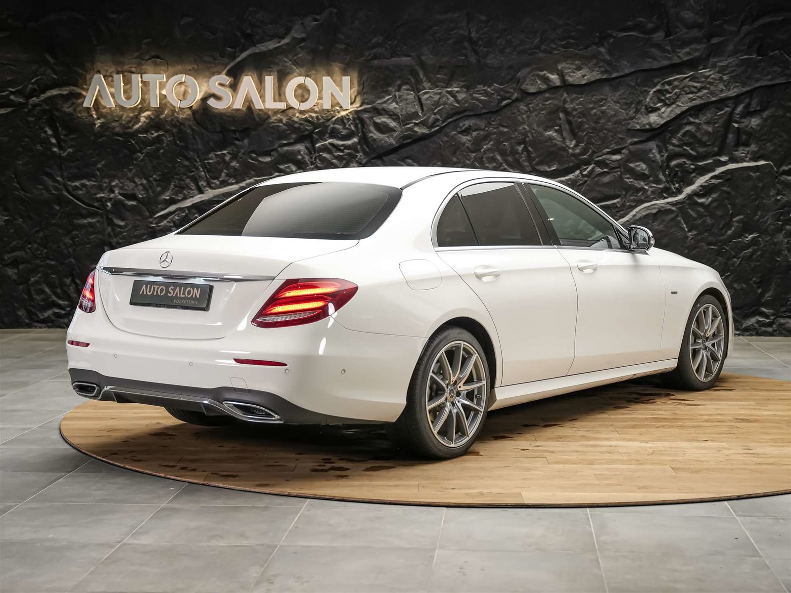 MERCEDES-BENZ E 220 d AMG Line 9G-Tronic *Facelift*Multibeam, Diesel, Occasion / Gebraucht, Automatik - 5