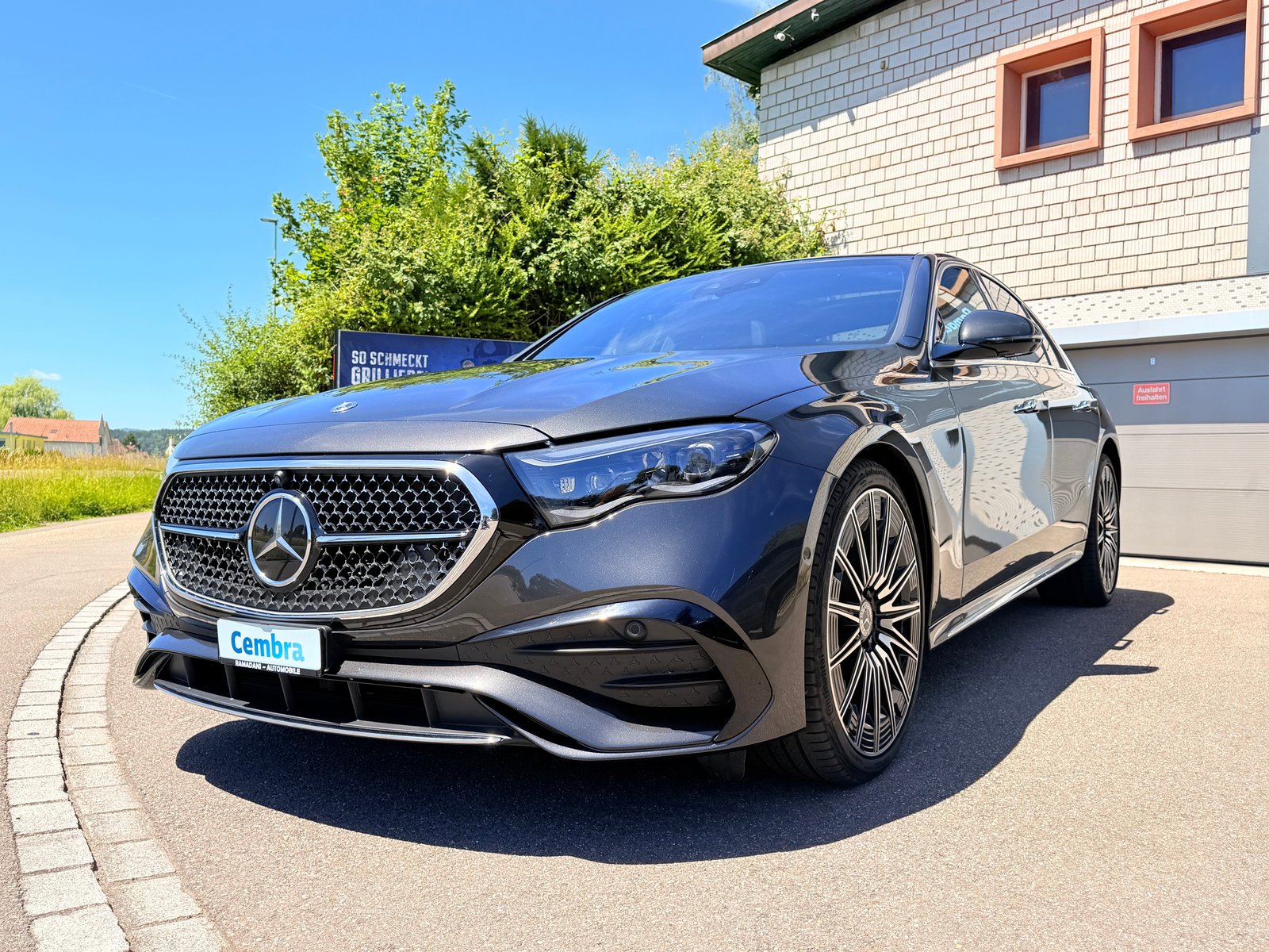 MERCEDES-BENZ E 220 d 4Matic AMG-Line 9G-Tronic, Mild-Hybrid Diesel/Elektro, Occasion / Gebraucht, Automatik - 5