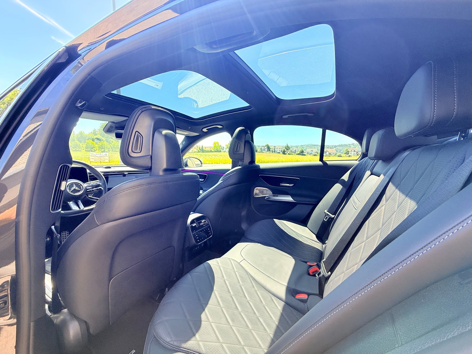 MERCEDES-BENZ E 220 d 4Matic AMG-Line 9G-Tronic, Mild-Hybrid Diesel/Elektro, Occasion / Gebraucht, Automatik - 6