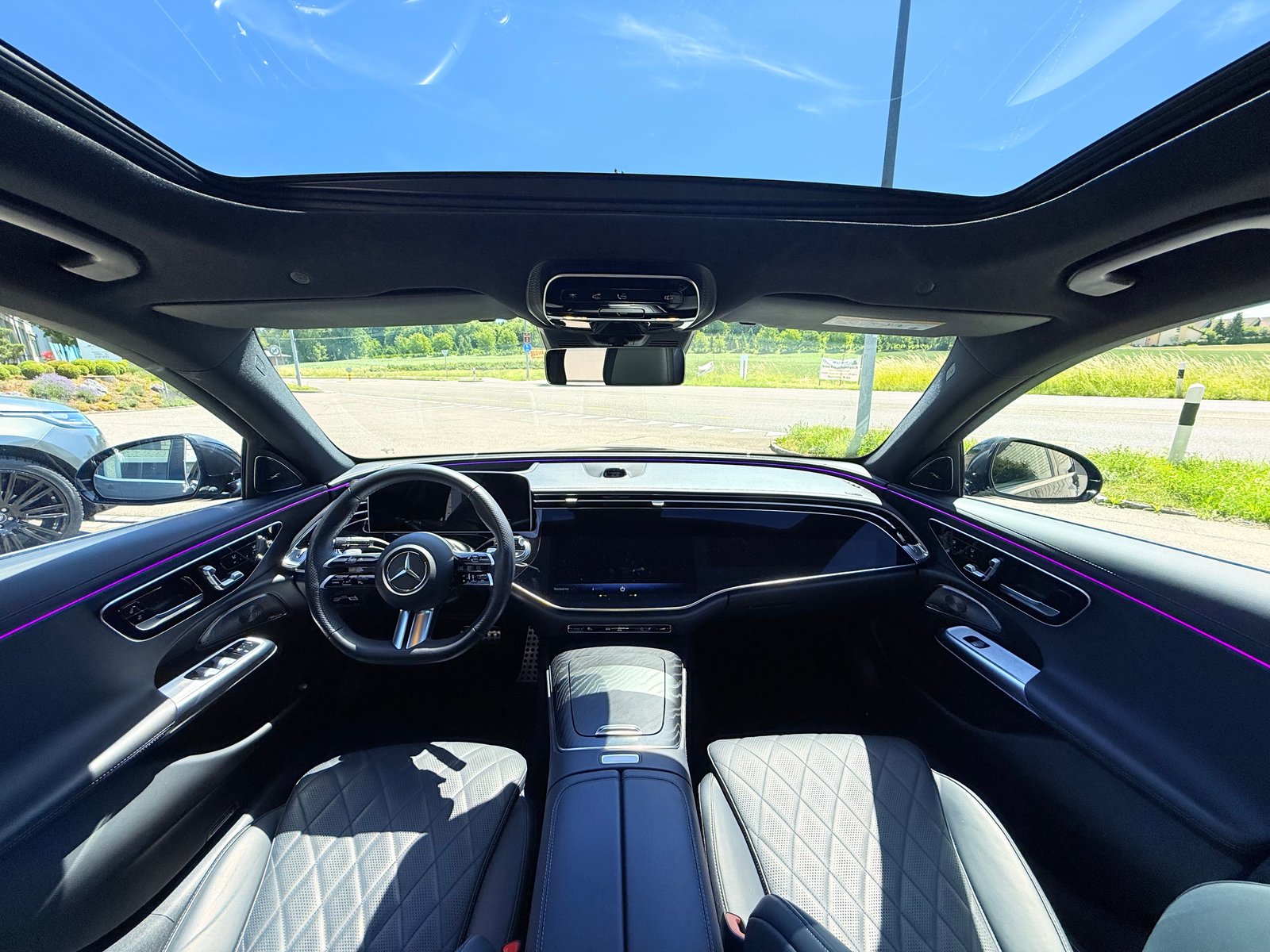 MERCEDES-BENZ E 220 d 4Matic AMG-Line 9G-Tronic, Mild-Hybrid Diesel/Elektro, Occasion / Gebraucht, Automatik - 7