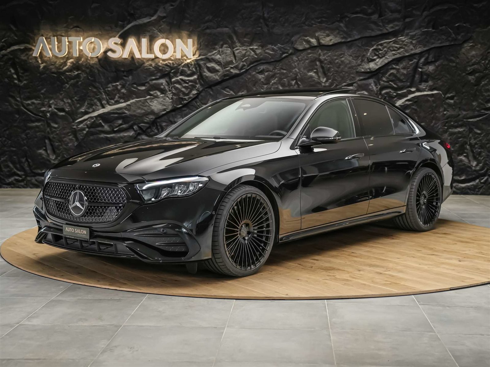 MERCEDES-BENZ E 220 d AMG Line *21 Felgen*Abstandsregler*Pan, Diesel, Occasion / Gebraucht, Automatik - 2