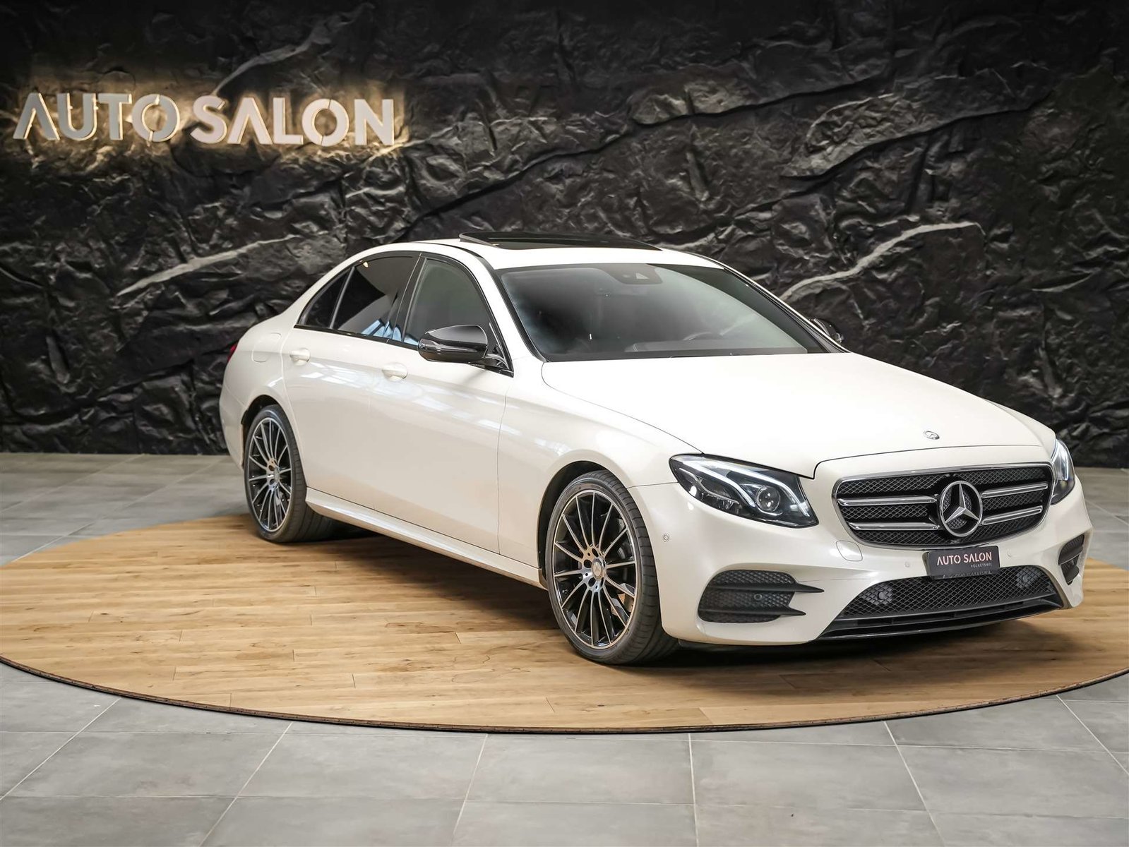 MERCEDES-BENZ E 220 d AMG Line 9G-Tronic *Panorama*Sitzheizu, Diesel, Occasion / Utilisé, Automatique - 7