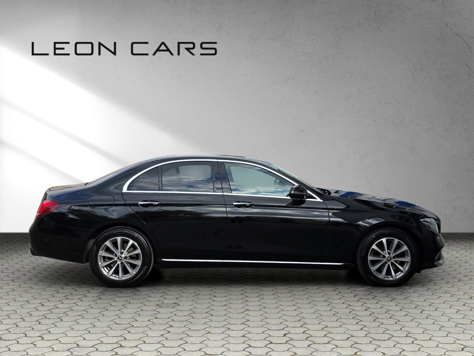 MERCEDES-BENZ E 220 d Avantgrde 4Matic 9G-Tronic, Diesel, Second hand / Used, Automatic - 4