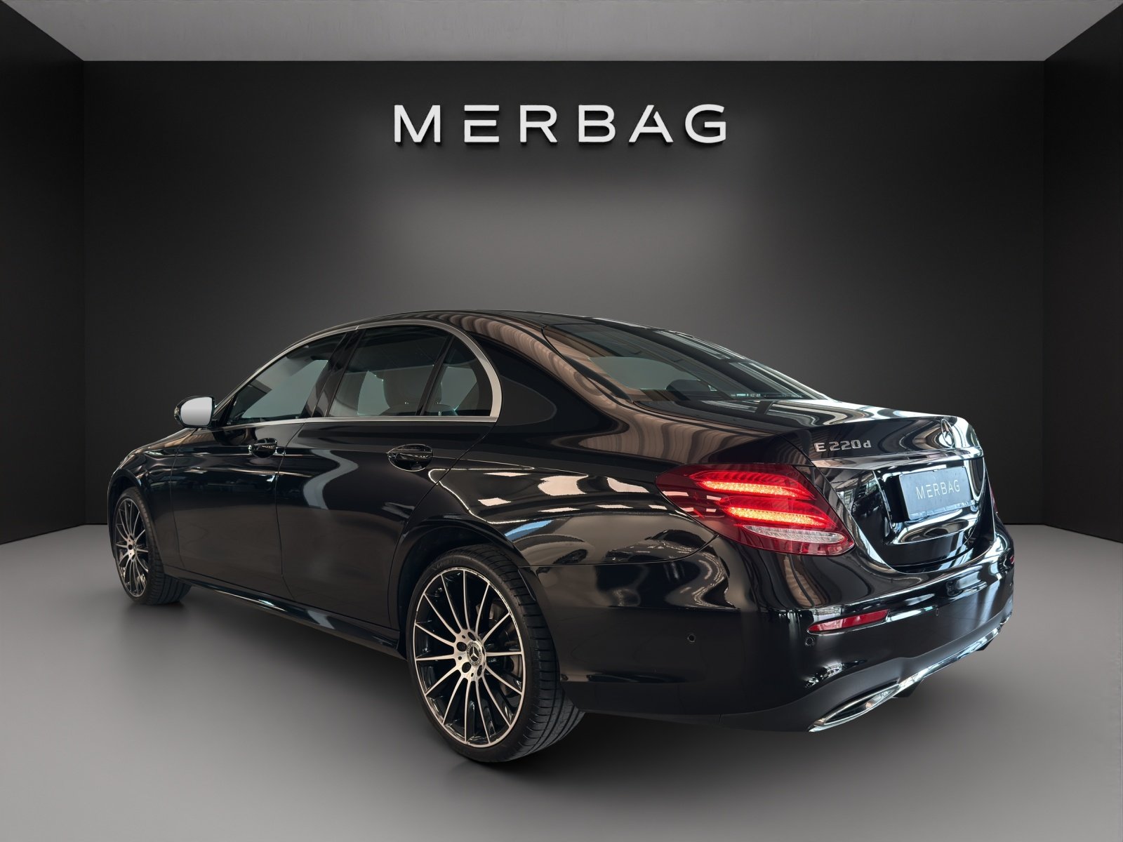 MERCEDES-BENZ E 220 d AMG Line 4Matic, Diesel, Occasion / Utilisé, Automatique - 4