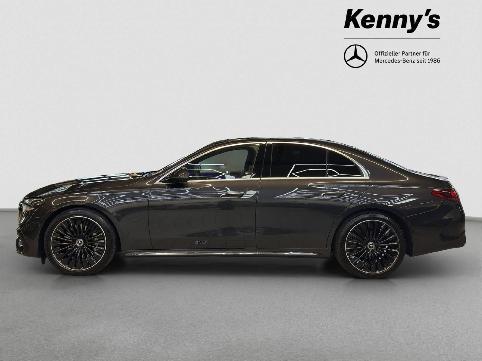 MERCEDES-BENZ E 220 d AMG Line 4MATIC, Mild-Hybrid Diesel/Electric, Second hand / Used, Automatic - 3