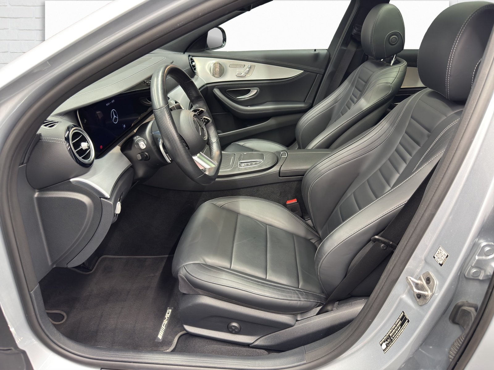 MERCEDES-BENZ E 220 d AMG Line 4Matic, Diesel, Second hand / Used, Automatic - 7