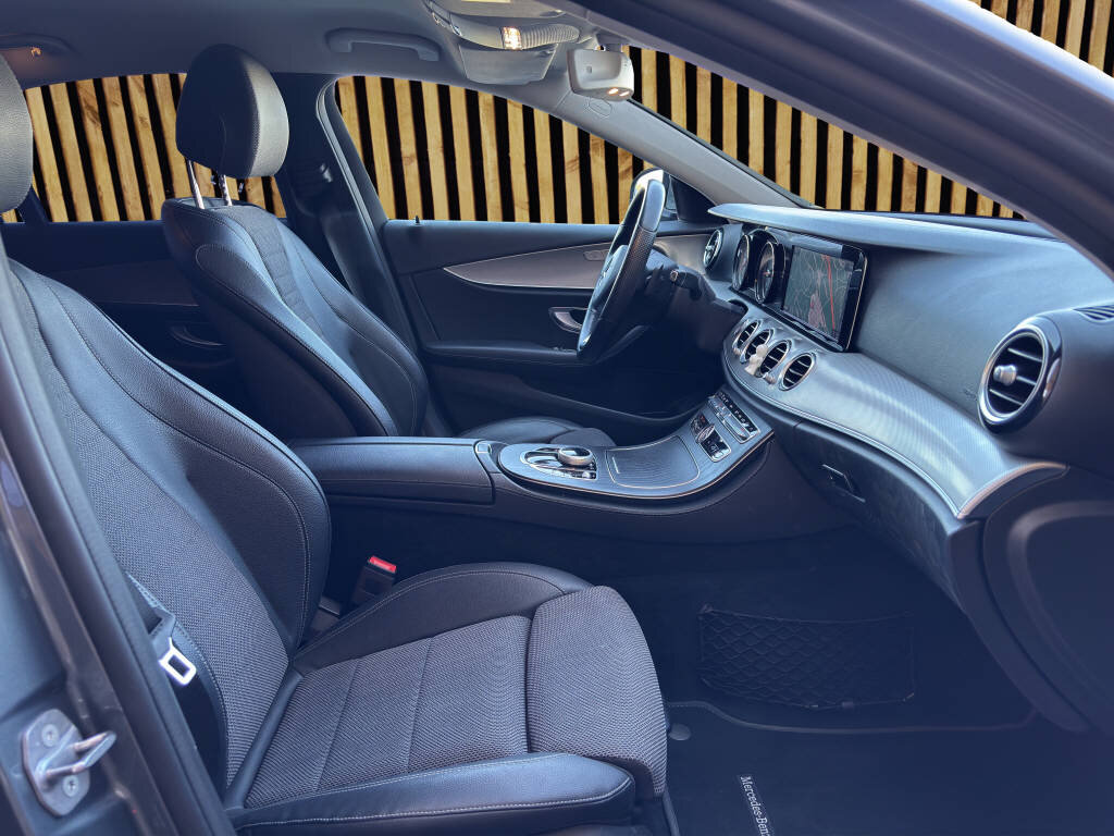 MERCEDES-BENZ E 220 d, Diesel, Second hand / Used, Automatic - 5