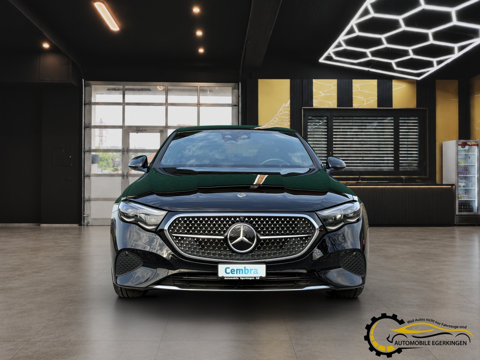MERCEDES-BENZ E 220 d Avantgarde 4matic, Hybride Léger Diesel/Électricité, Occasion / Utilisé, Automatique - 3