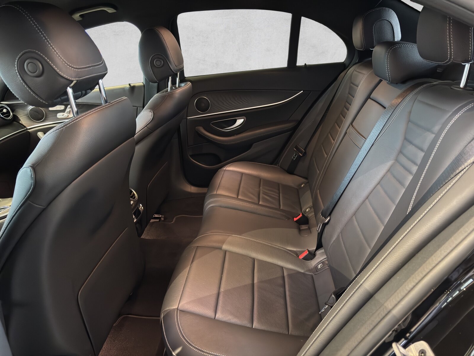 MERCEDES-BENZ E 220 d AMG Line 4M W213, Mild-Hybrid Diesel/Elektro, Occasion / Gebraucht, Automatik - 2