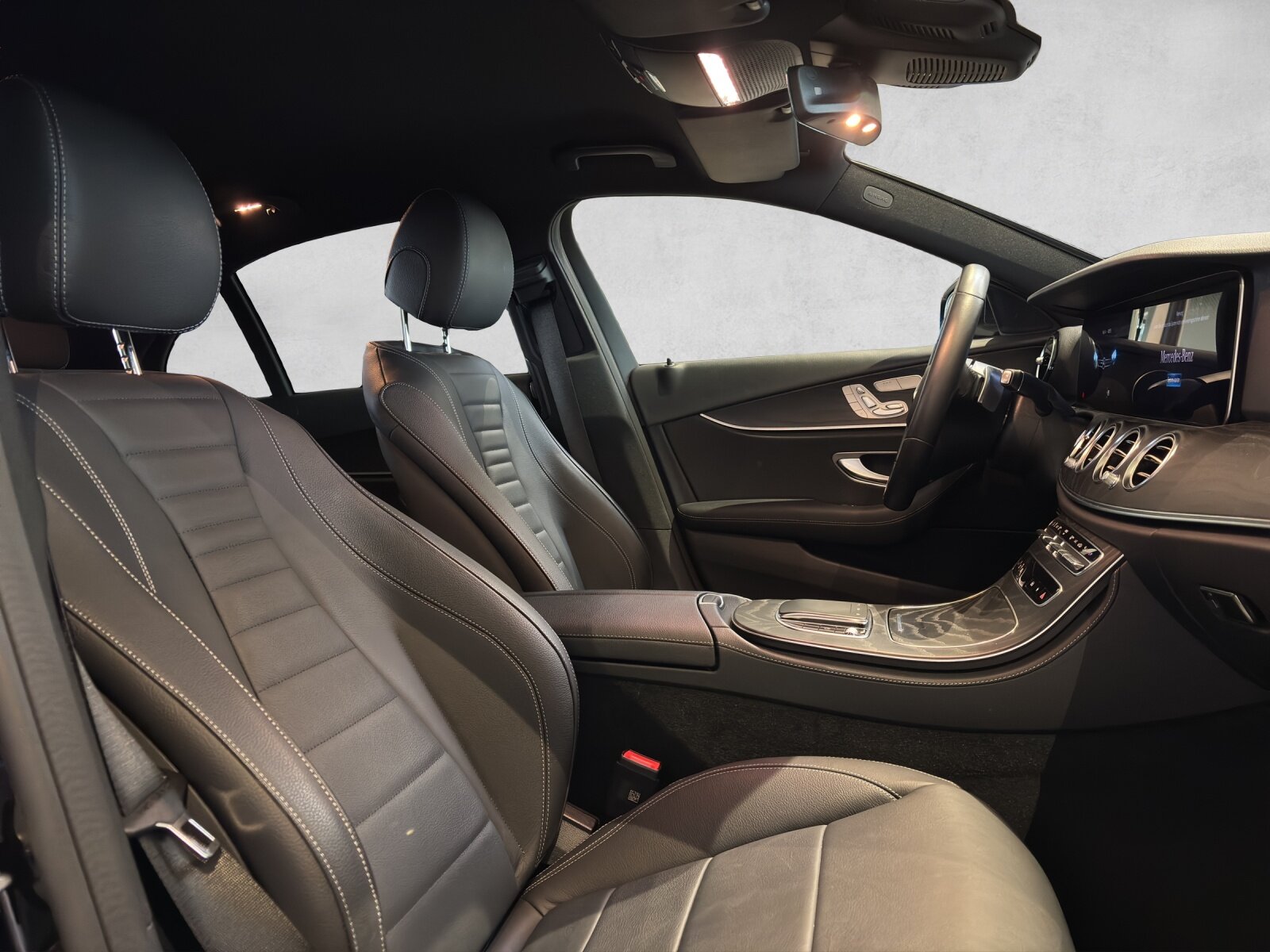 MERCEDES-BENZ E 220 d AMG Line 4M W213, Mild-Hybrid Diesel/Elektro, Occasion / Gebraucht, Automatik - 4