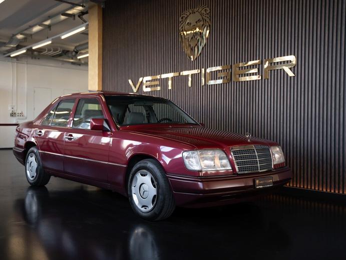 MERCEDES-BENZ E 220, Benzina, Occasioni / Usate, Automatico