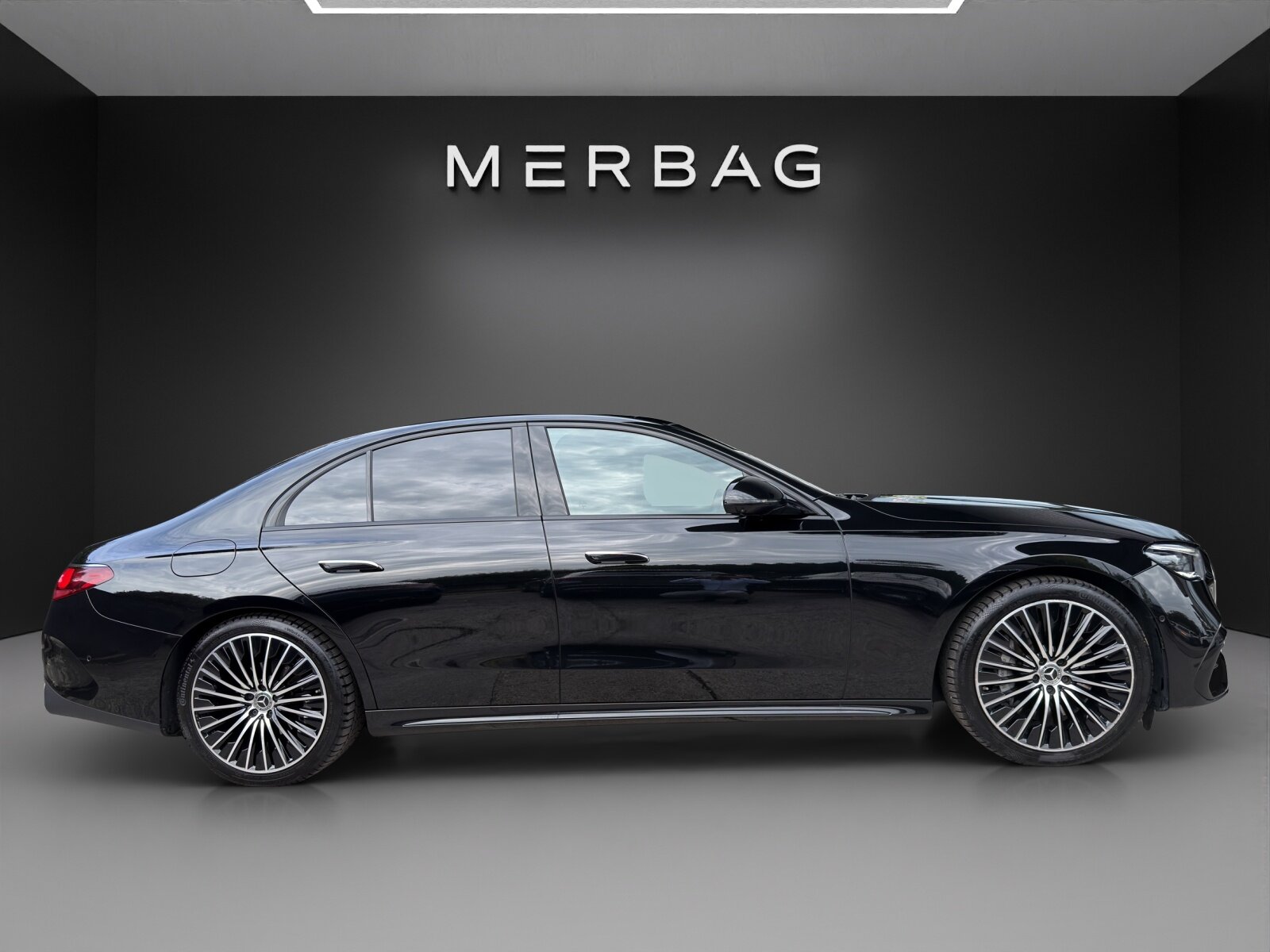 MERCEDES-BENZ E 220 d 4Matic 9G-Tronic, Mild-Hybrid Diesel/Electric, Second hand / Used, Automatic - 2