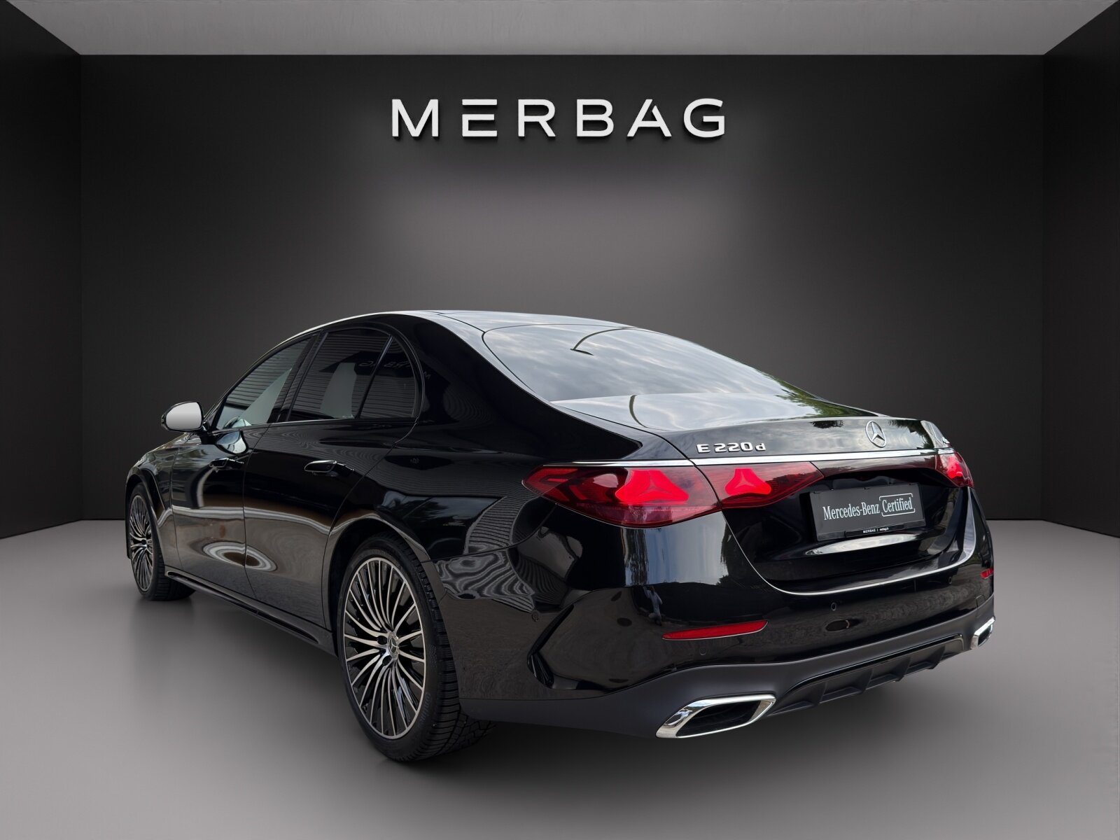 MERCEDES-BENZ E 220 d 4Matic 9G-Tronic, Mild-Hybrid Diesel/Electric, Second hand / Used, Automatic - 5