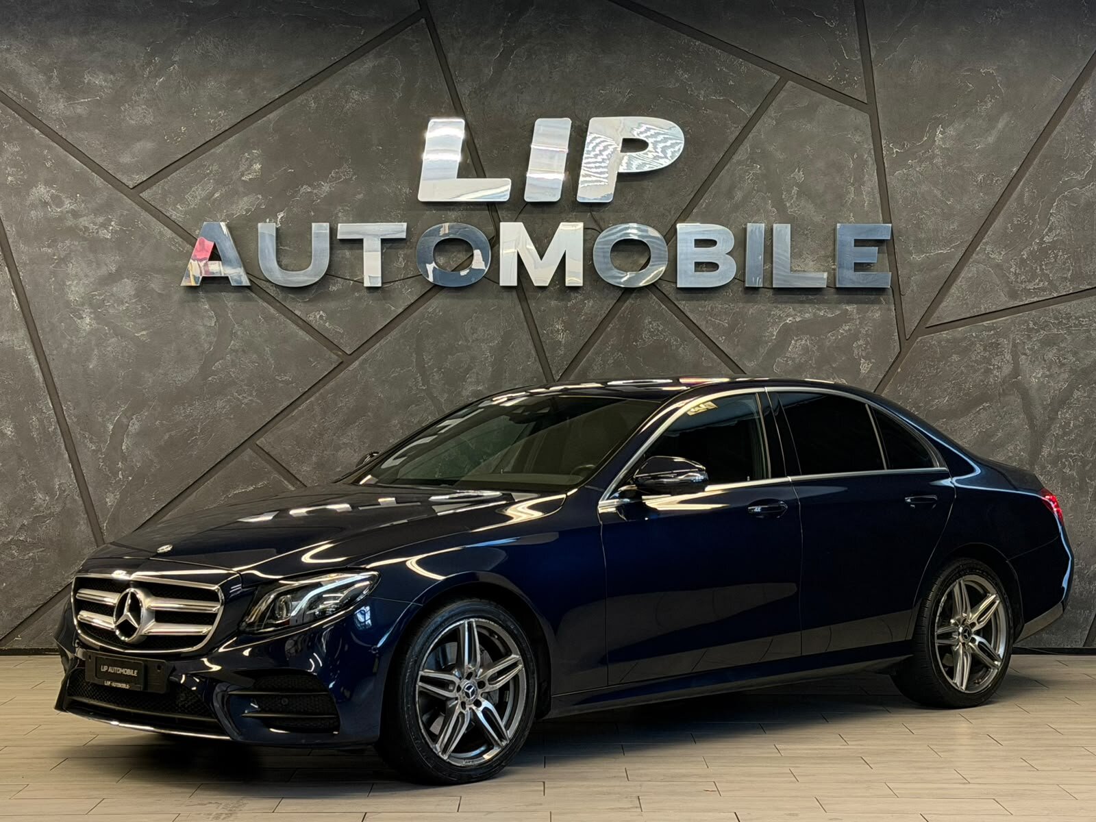 MERCEDES-BENZ E 220 d AMG Line 9G-Tronic
