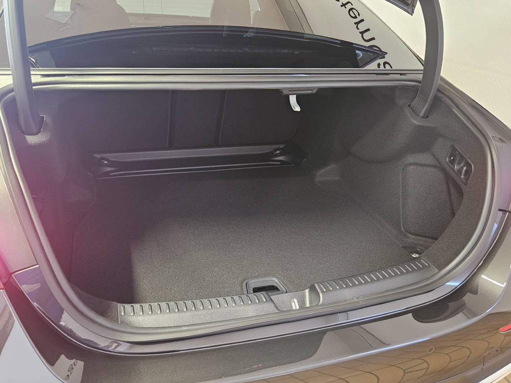MERCEDES-BENZ E 220 d 4Matic AMG Line Limousine, Mild-Hybrid Diesel/Elektro, Vorführwagen, Automatik - 4