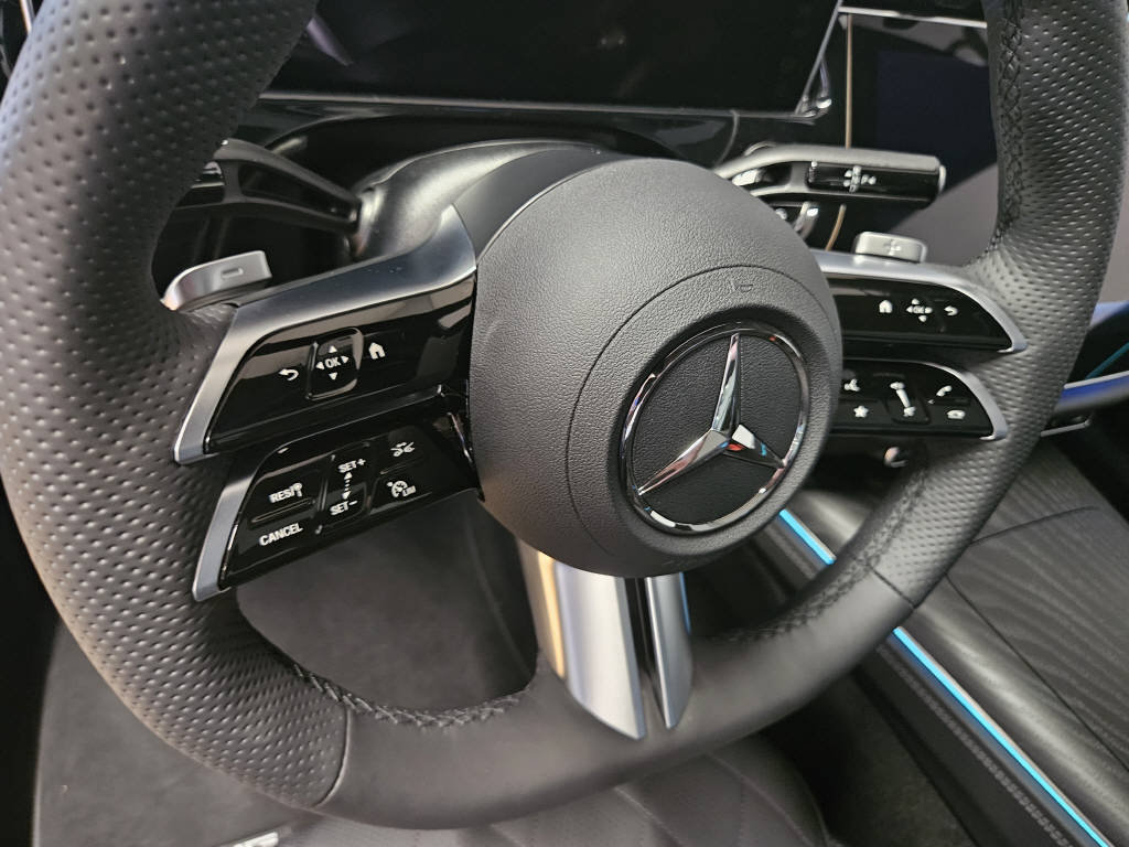 MERCEDES-BENZ E 220 d 4Matic AMG Line Limousine, Mild-Hybrid Diesel/Elektro, Vorführwagen, Automatik - 7