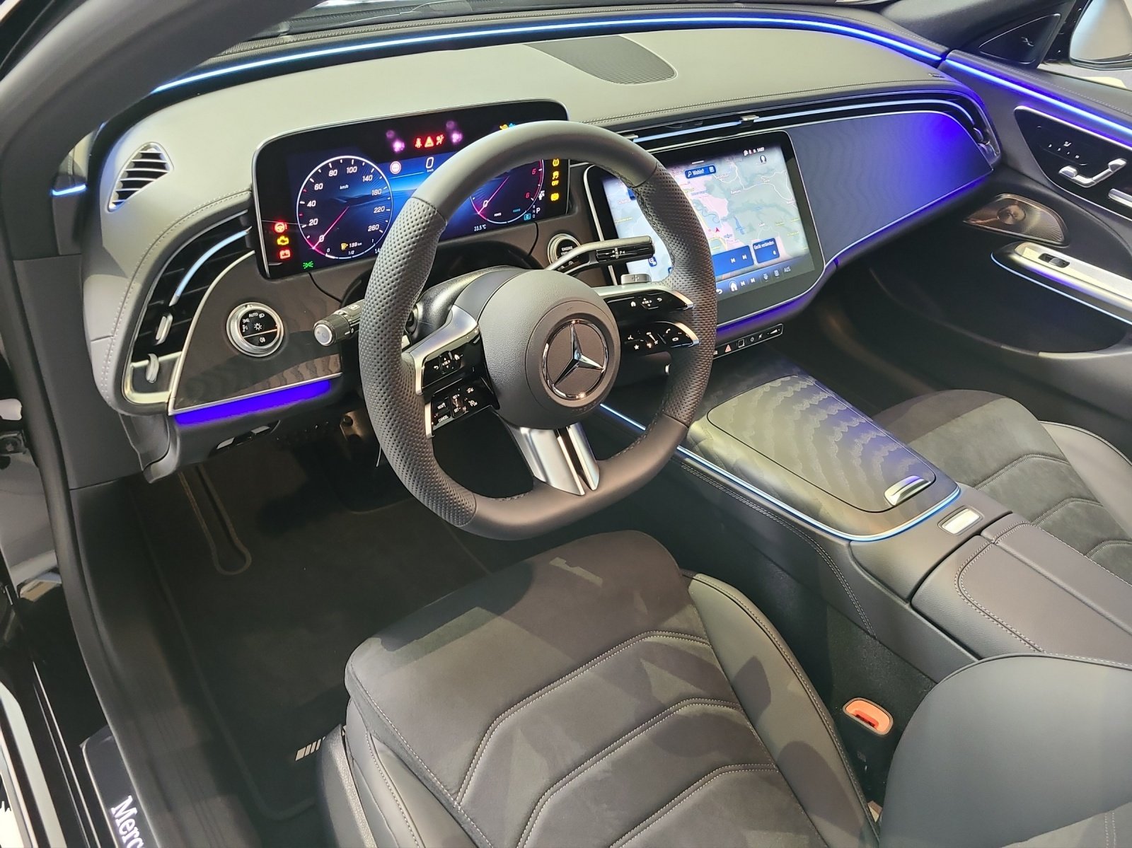 MERCEDES-BENZ E 220 d 4Matic, Diesel, Voiture de démonstration, Automatique - 7