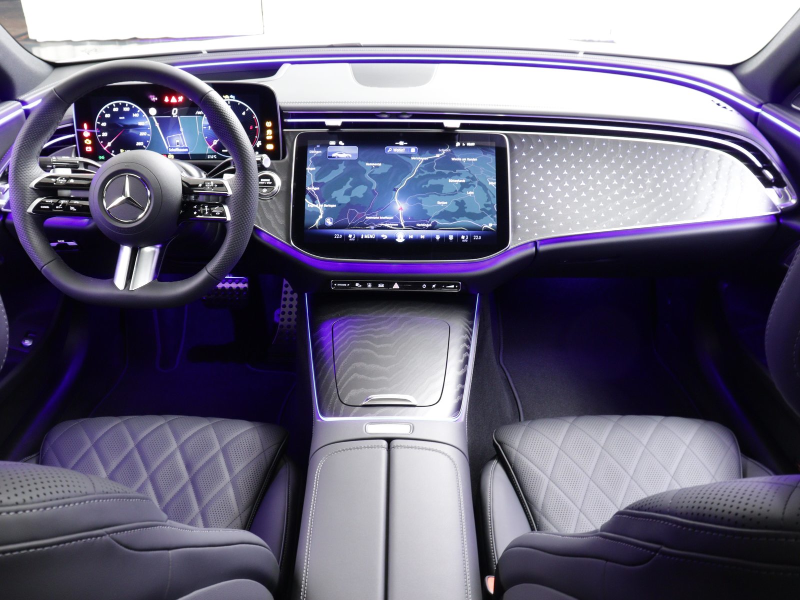 MERCEDES-BENZ E 220 d AMG Line 4matic, Mild-Hybrid Diesel/Elektro, Vorführwagen, Automatik - 7