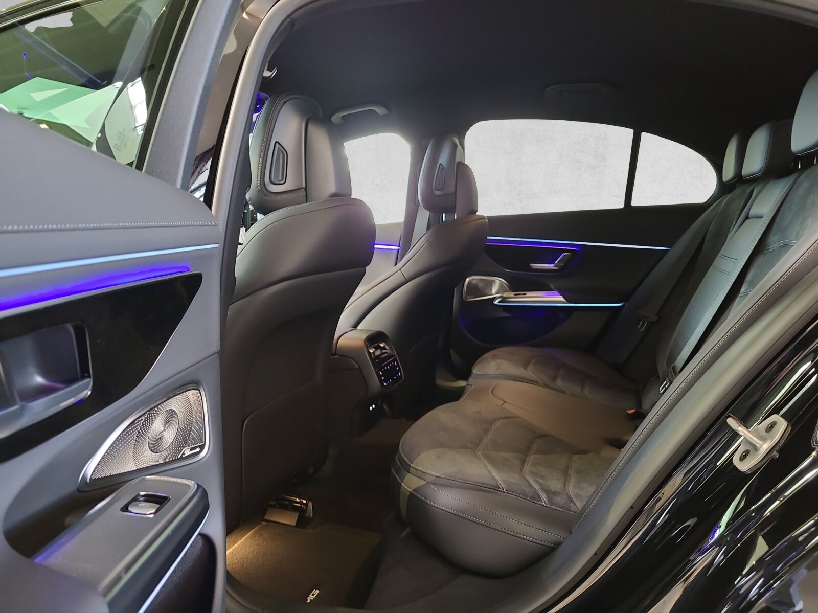 MERCEDES-BENZ E 220 d 4M AMG W214, Mild-Hybrid Diesel/Elektro, Vorführwagen, Automatik - 3