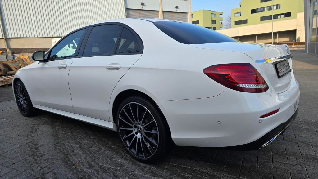 MERCEDES-BENZ E 230 E 220 d AMG Line 4matic, Diesel, Occasion / Gebraucht, Automatik - 5