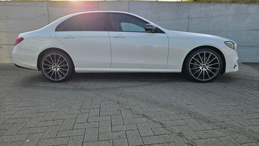 MERCEDES-BENZ E 230 E 220 d AMG Line 4matic, Diesel, Occasion / Gebraucht, Automatik - 3
