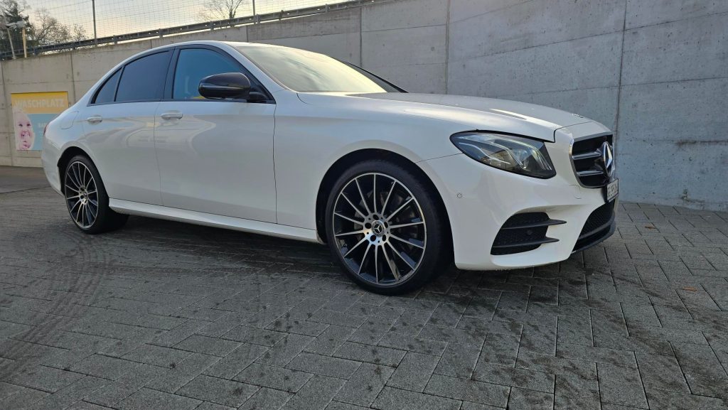 MERCEDES-BENZ E 230 E 220 d AMG Line 4matic, Diesel, Occasion / Gebraucht, Automatik - 2