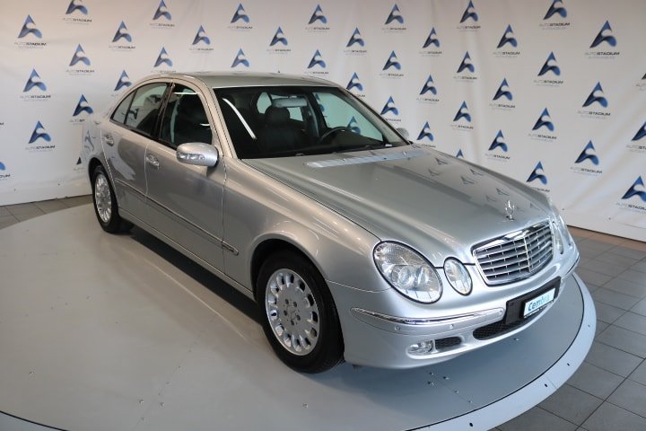 MERCEDES-BENZ E 240 Avantgarde