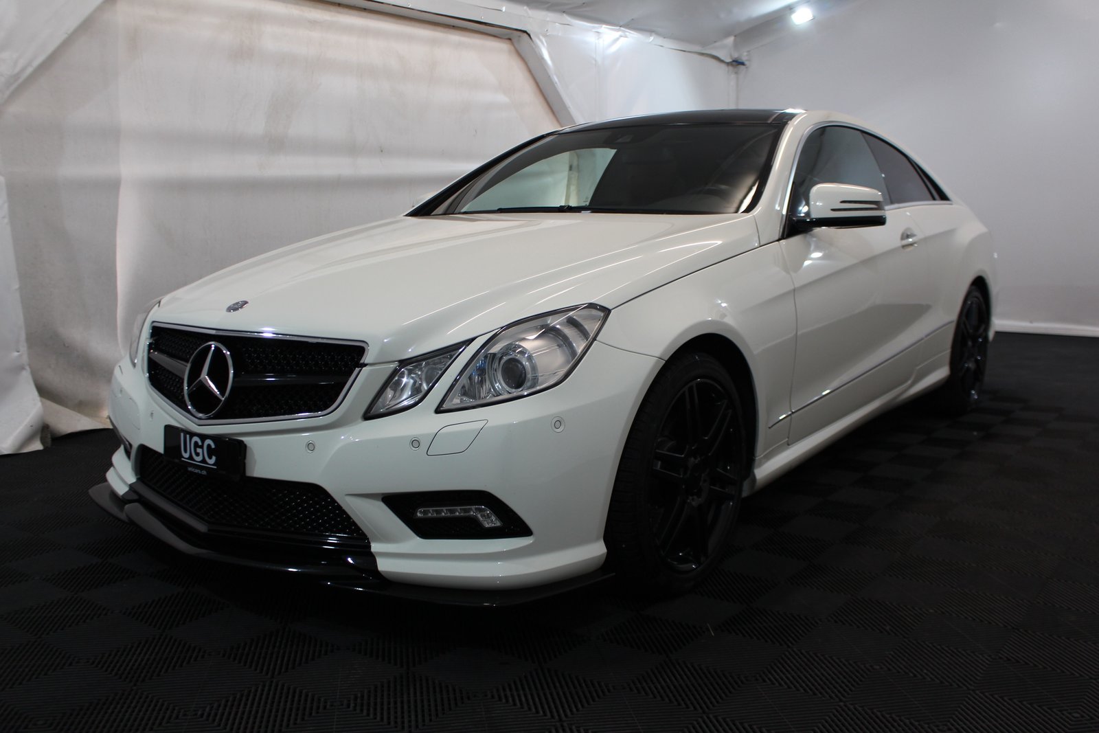 MERCEDES-BENZ E 250 CGI BlueEF Coupé, Benzin, Occasion / Gebraucht, Automatik - 3