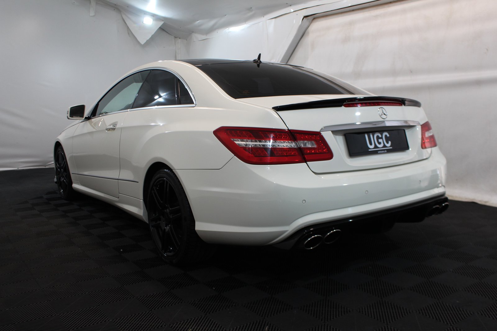 MERCEDES-BENZ E 250 CGI BlueEF Coupé, Benzin, Occasion / Gebraucht, Automatik - 4