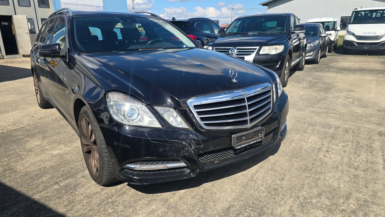 MERCEDES-BENZ E 250 CGI BlueEfficiency Avantgarde 7G-Tronic