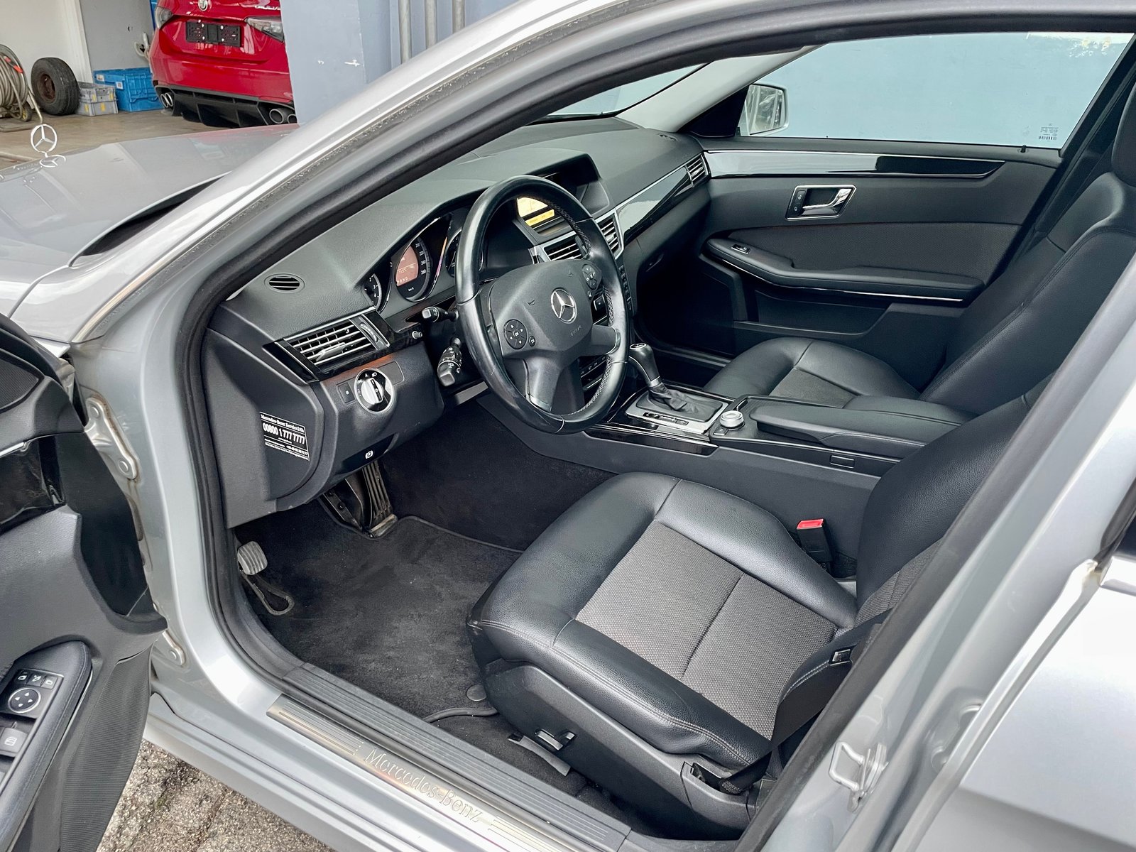MERCEDES-BENZ E 250 CGI BlueEfficiency Avantgarde Automatic, Essence, Occasion / Utilisé, Automatique - 6