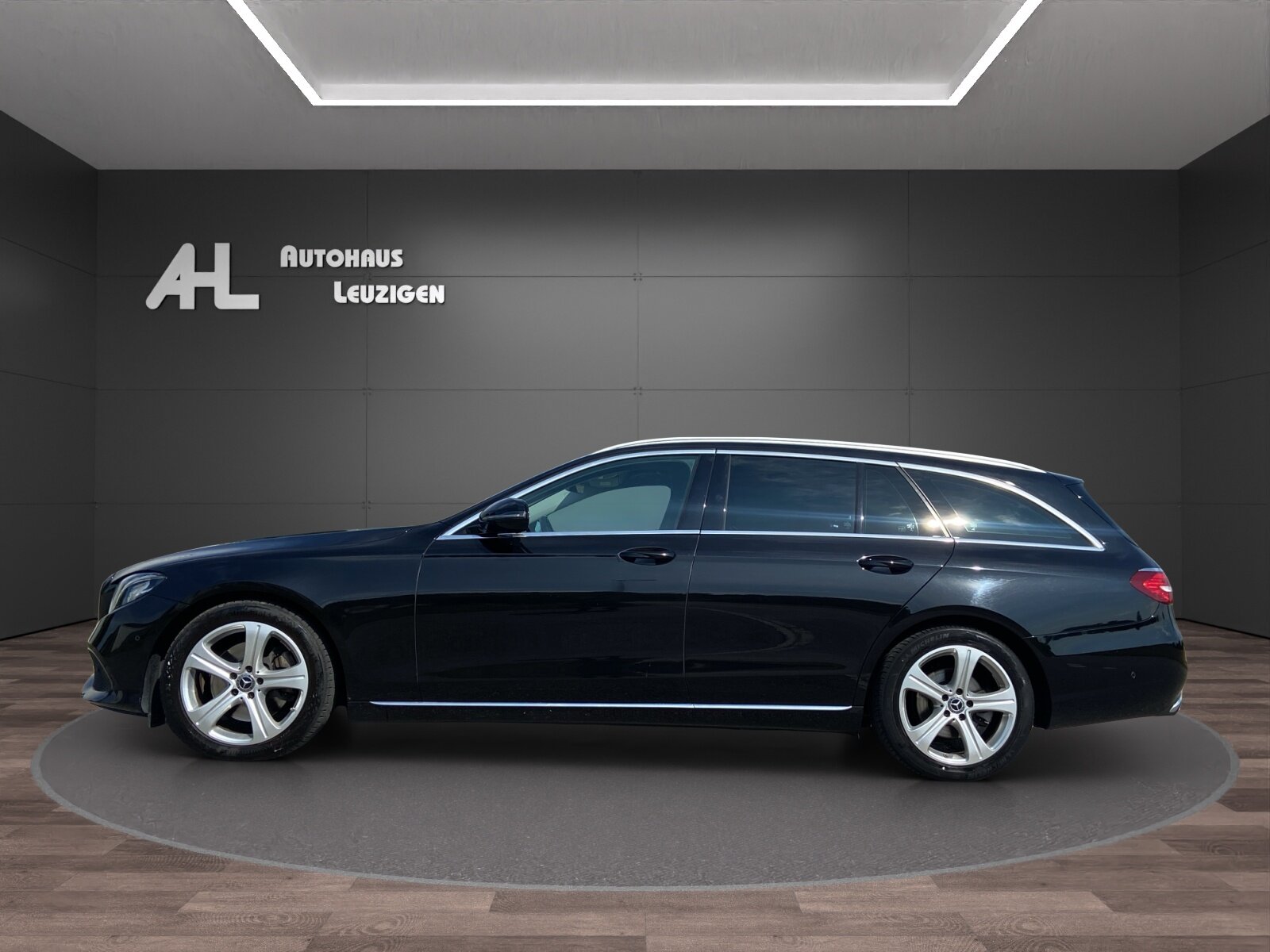MERCEDES-BENZ E 250 Avantgarde 9G-Tronic, Benzin, Occasion / Gebraucht, Automatik - 2