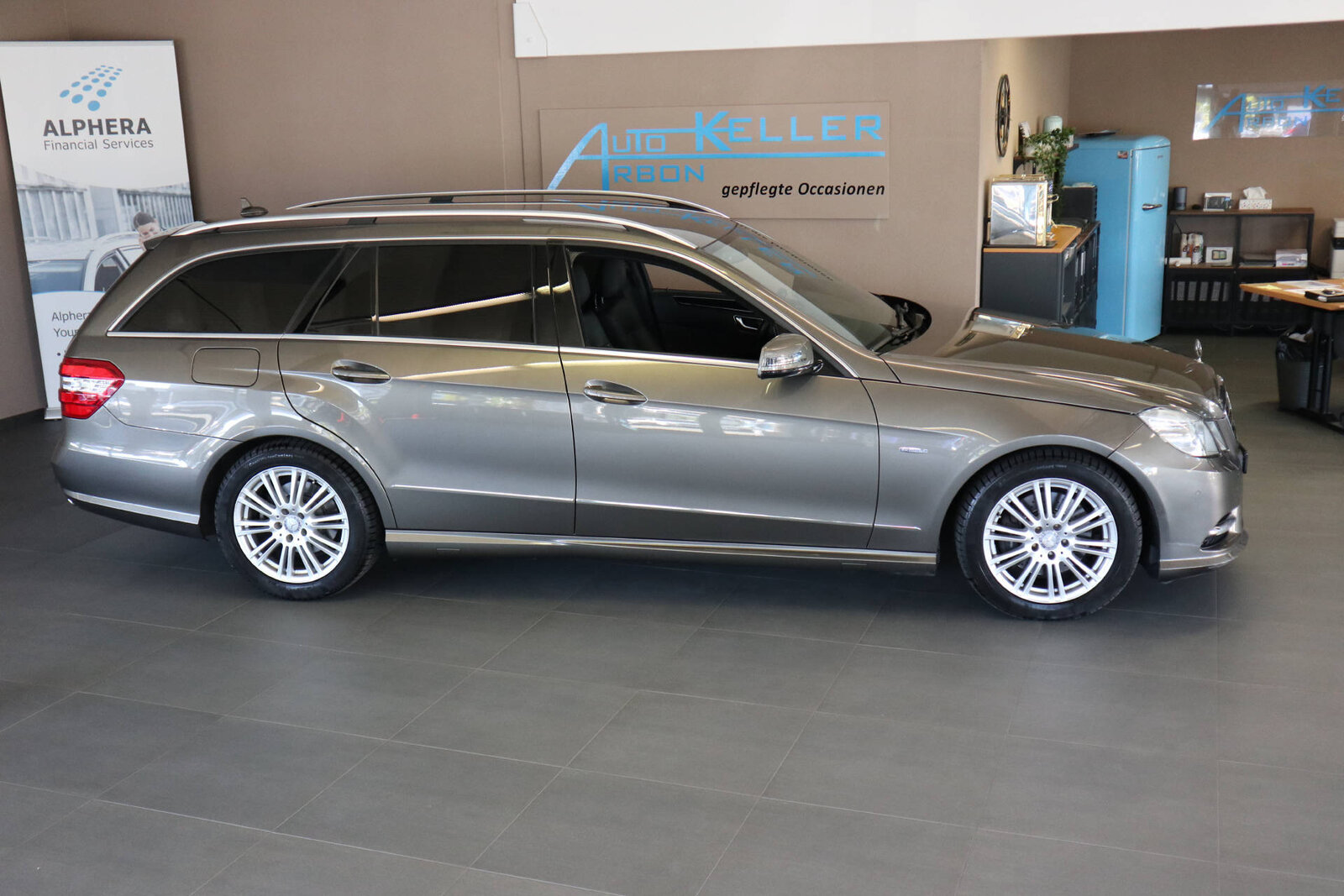 MERCEDES-BENZ E 250 CDI BlueEF Avantgarde 4m Kombi