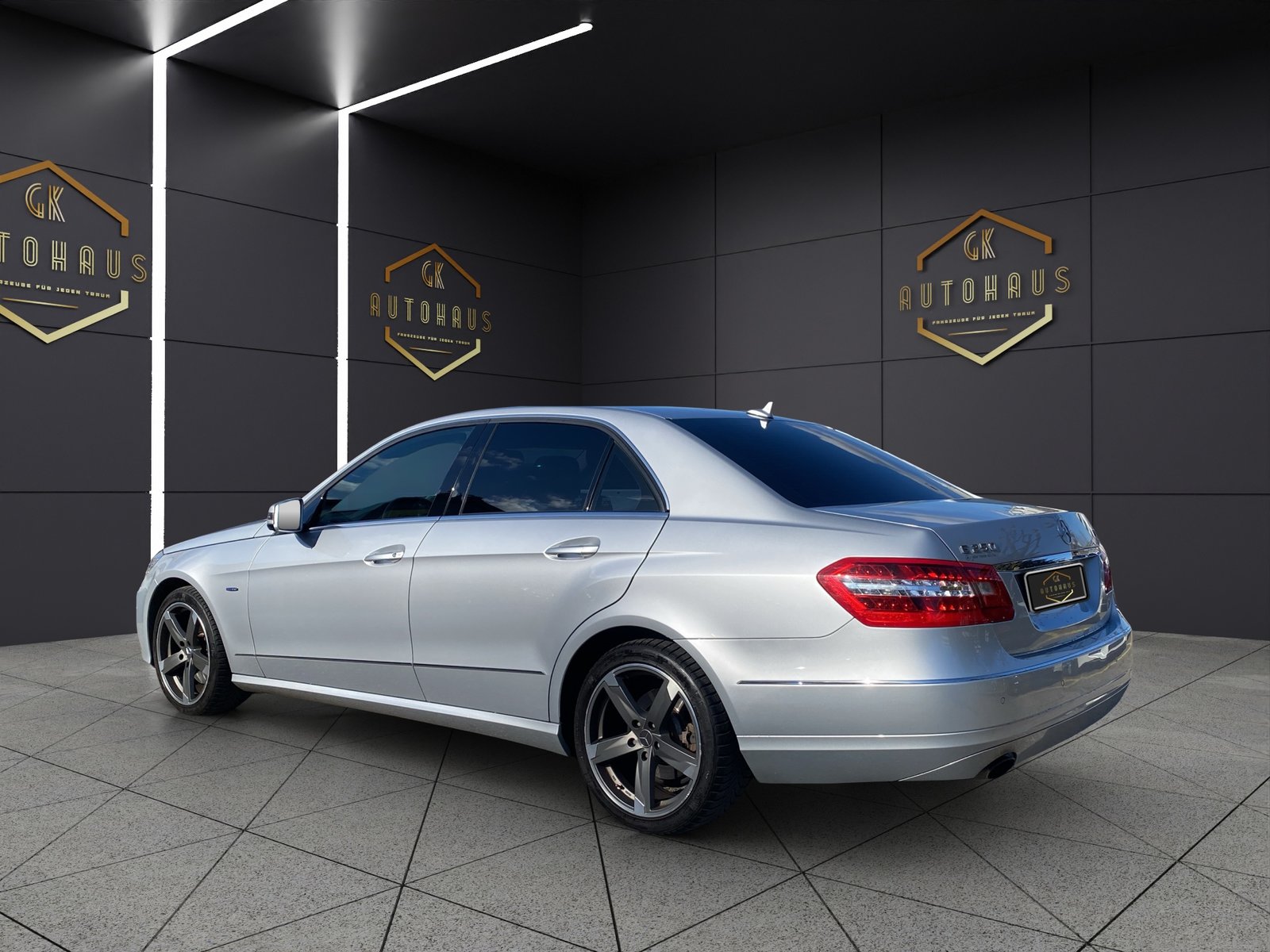 MERCEDES-BENZ E 250 CGI BlueEfficiency Avantgarde Automatic, Benzina, Occasioni / Usate, Automatico - 3