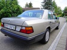 MERCEDES-BENZ 260 E, Petrol, Second hand / Used, Automatic - 4