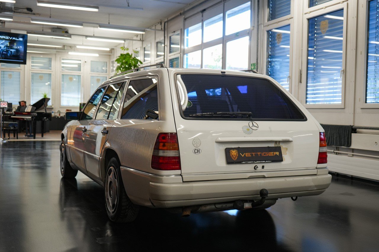MERCEDES-BENZ E 280, Petrol, Second hand / Used, Automatic - 4