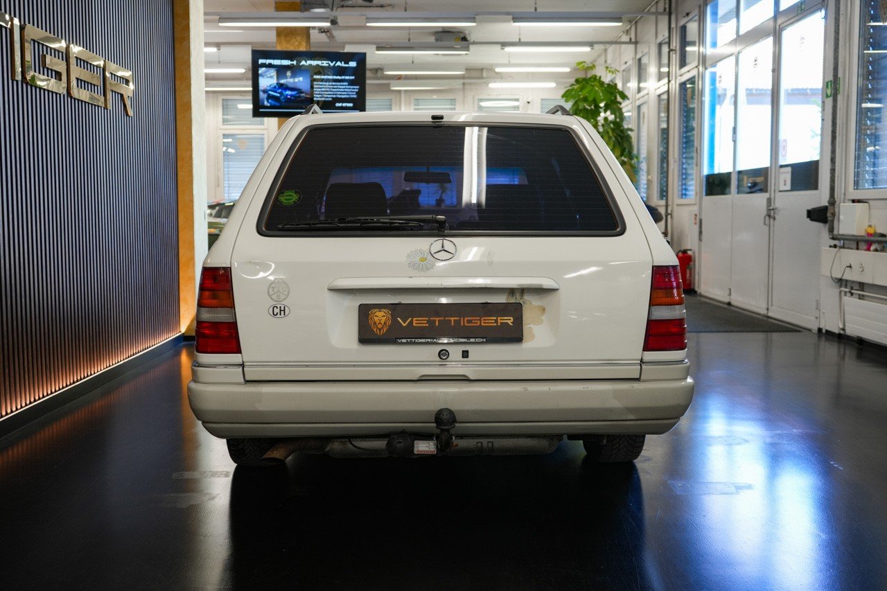 MERCEDES-BENZ E 280, Petrol, Second hand / Used, Automatic - 5