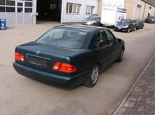 MERCEDES-BENZ E 280 Classic 4-Matic Automatic, Petrol, Second hand / Used, Automatic - 3