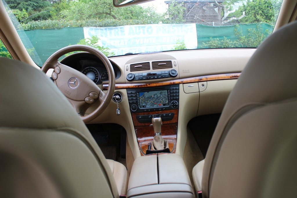 MERCEDES-BENZ E-Klasse W211 E 280 V6 4matic, Essence, Occasion / Utilisé, Automatique - 4