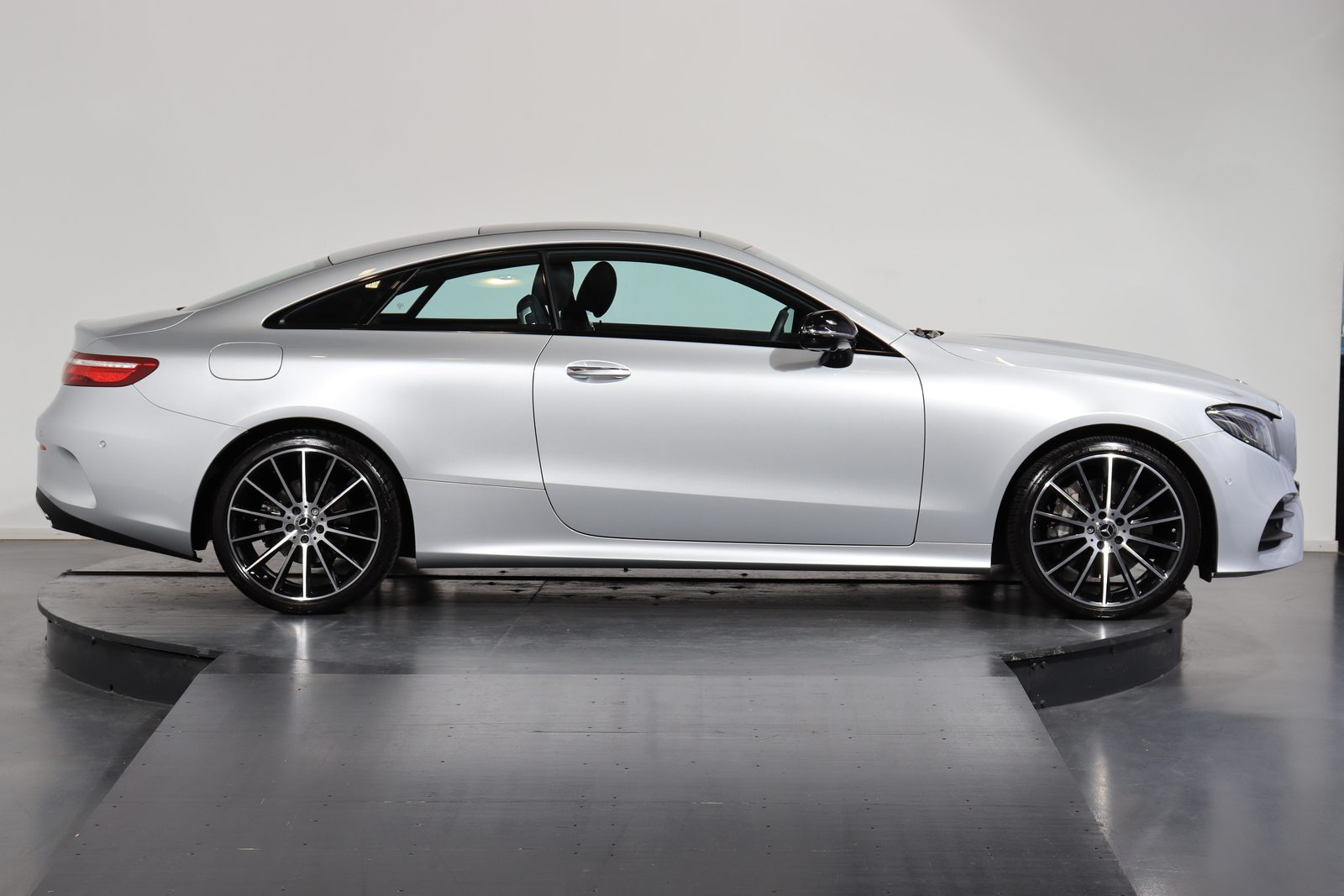 MERCEDES-BENZ E 300 Avantgarde Coupé, Hybride Leggero Benzina/Elettrica, Occasioni / Usate, Automatico - 2