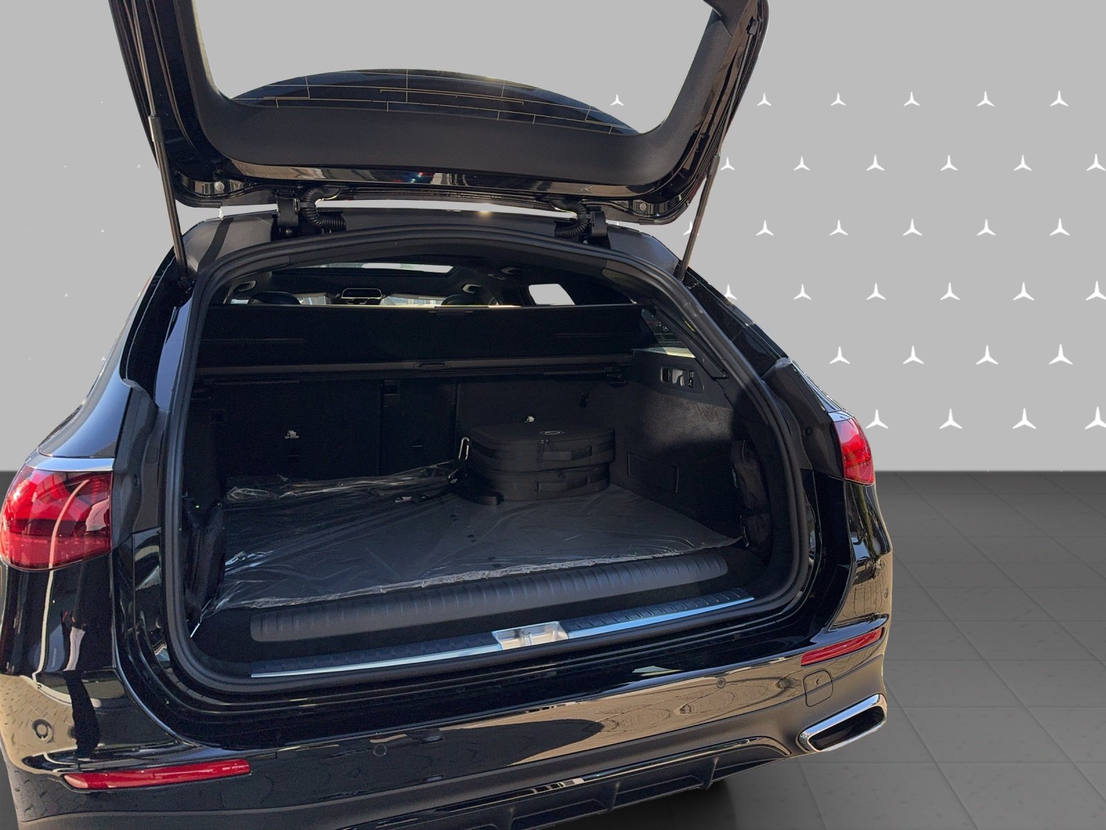 MERCEDES-BENZ E 300 de T 4Matic 9G-Tronic, Plug-in-Hybrid Diesel/Elettrica, Auto nuove, Automatico - 7