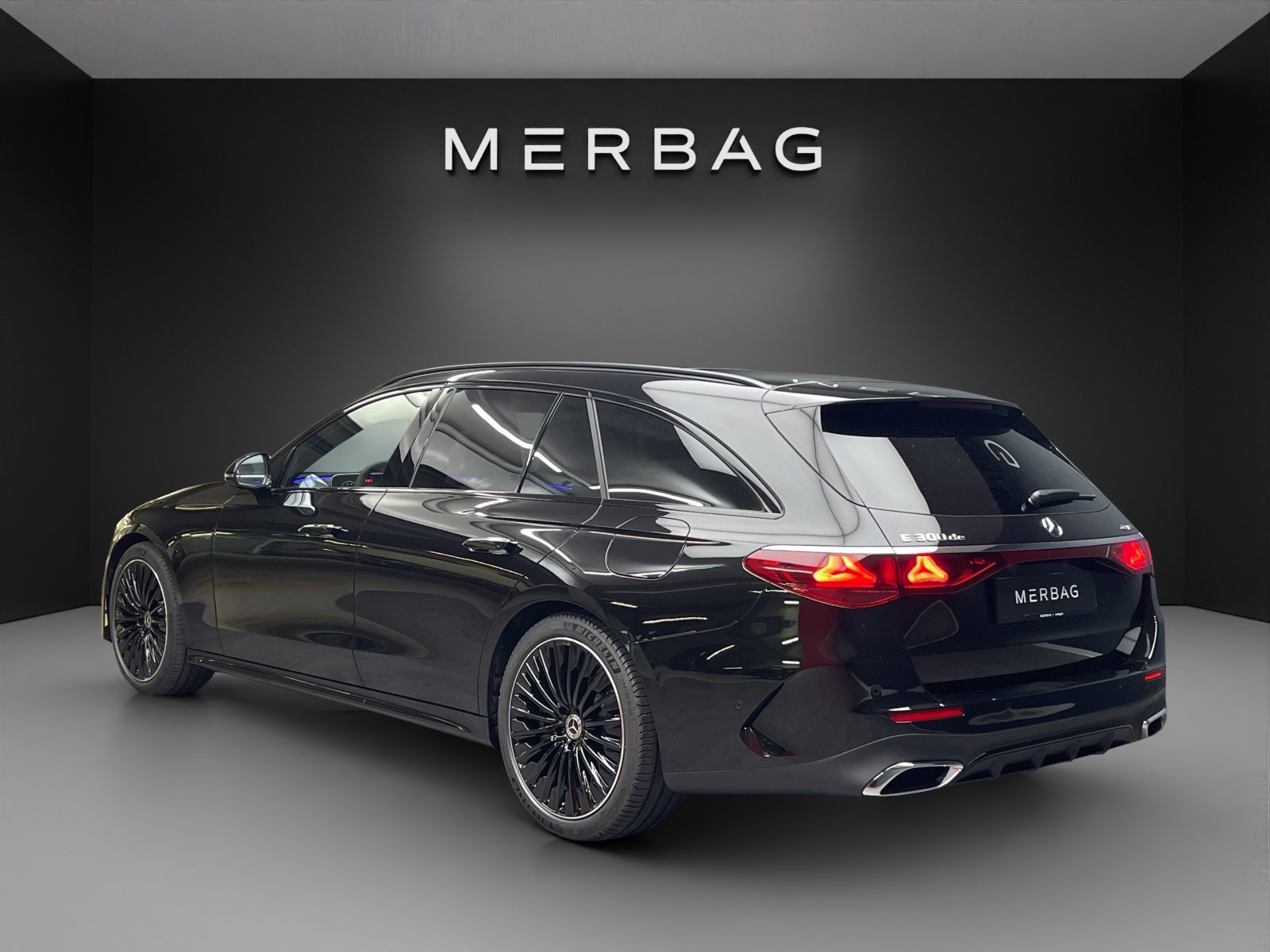 MERCEDES-BENZ E 300 de 4MATIC T-Modell mit EQ Hybrid 9G-Tron, Hybride Rechargeable Diesel/Électricité, Voiture nouvelle, Automatique - 4