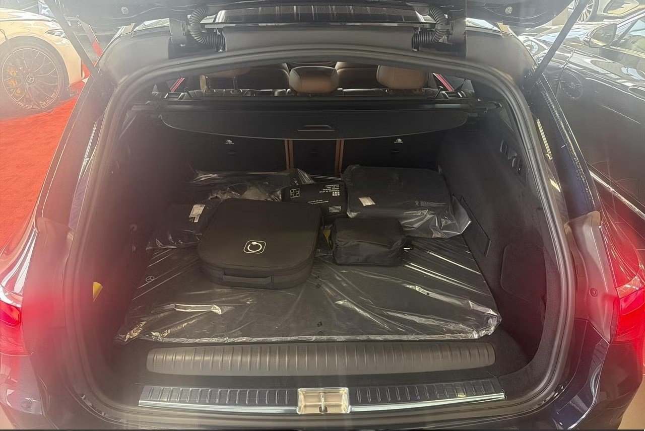 MERCEDES-BENZ E 300 de T 4Matic 9G-Tronic, Plug-in-Hybrid Diesel/Elettrica, Auto nuove, Automatico - 4