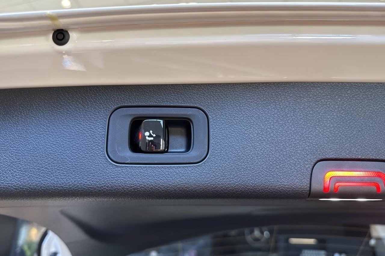 MERCEDES-BENZ E 300 de All-Terrain 4Matic EQ Hybrid 9G-Troni, Plug-in-Hybrid Diesel/Electric, New car, Automatic - 6