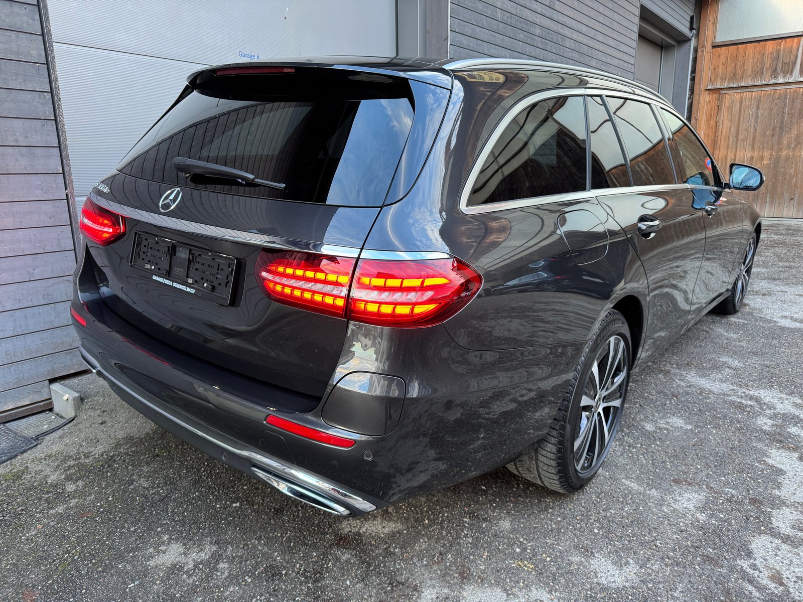 MERCEDES-BENZ E 300 de T Avantgarde 9G-Tronic, Plug-in-Hybrid Diesel/Electric, Second hand / Used, Automatic - 4