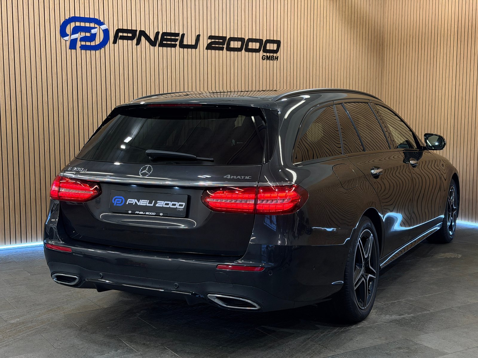 MERCEDES-BENZ E 300 d T 4Matic AMG Line 9G-Tronic, Mild-Hybrid Diesel/Elektro, Occasion / Gebraucht, Automatik - 4