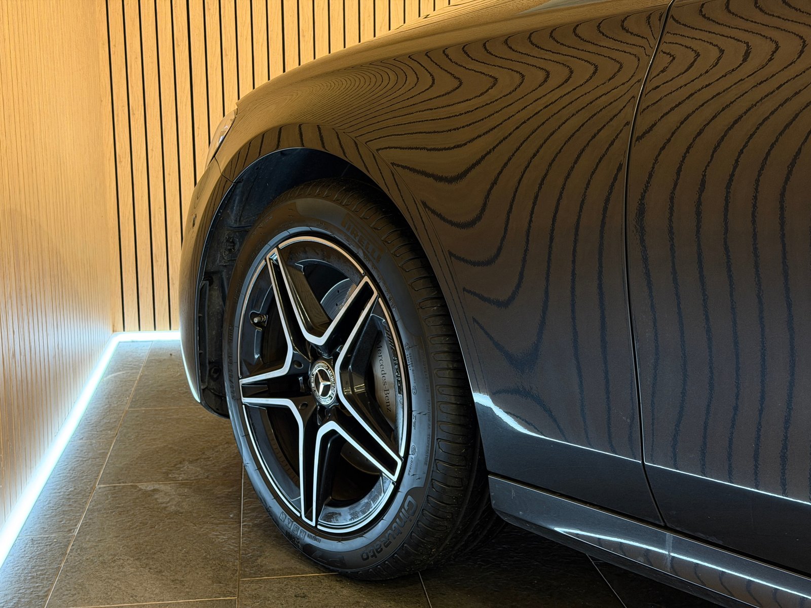 MERCEDES-BENZ E 300 d T 4Matic AMG Line 9G-Tronic, Mild-Hybrid Diesel/Elektro, Occasion / Gebraucht, Automatik - 6